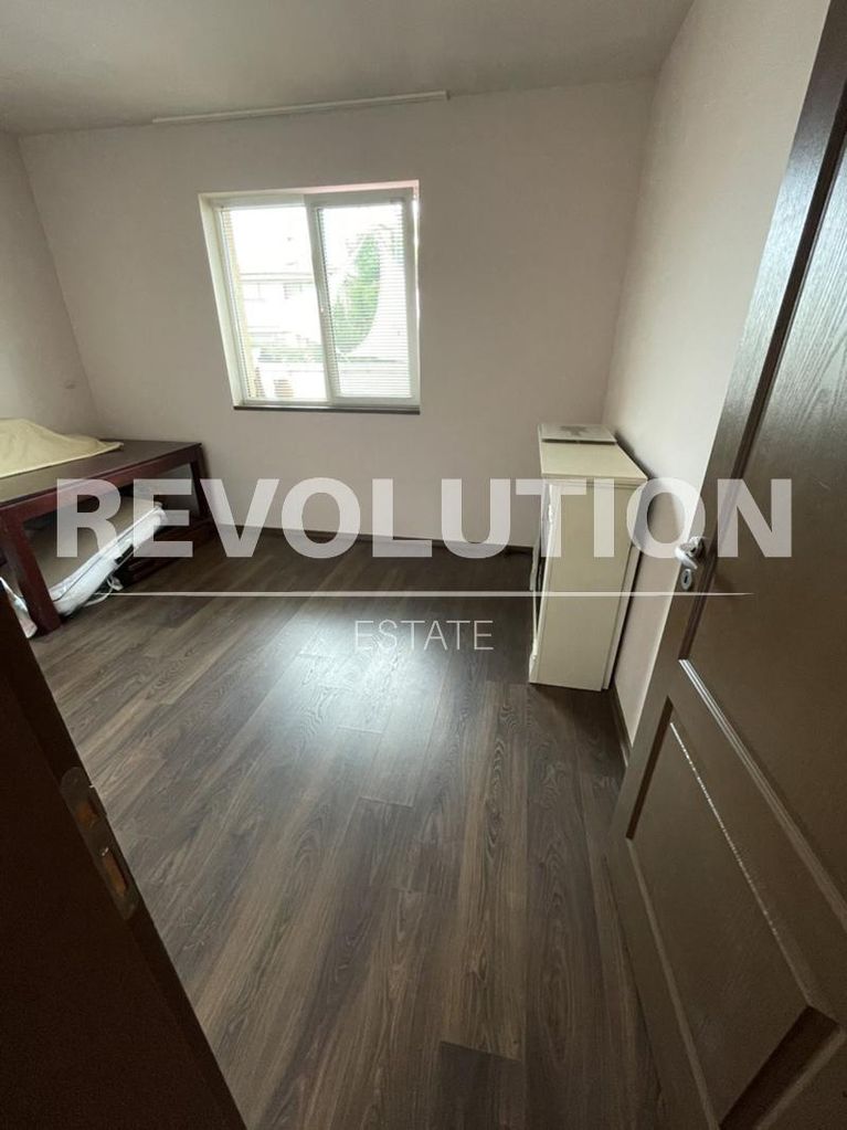 Дава се под наем Къща в Варна, м-т Св. Никола - 120 кв.м за 1800 € - Снимка #8