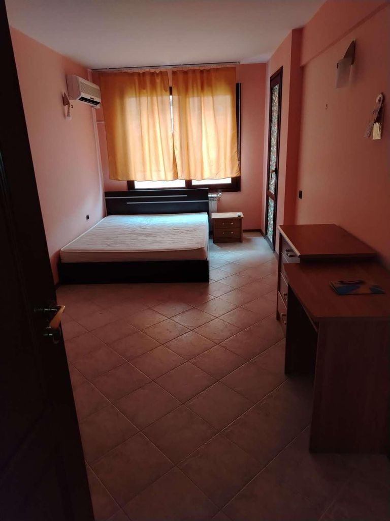 Дава се под наем Тристаен апартамент в Пловдив, Център - 80 кв.м за 450 € - Снимка #2