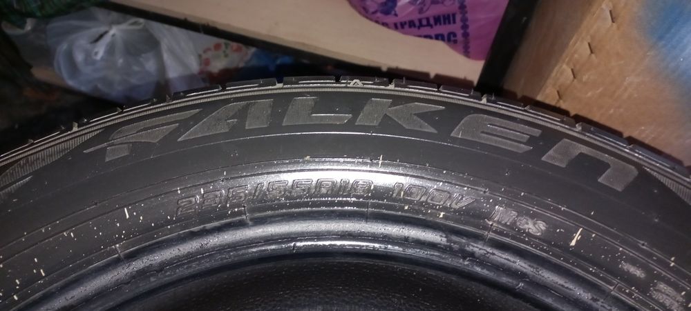 Продам шины 235/55/18