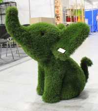 Продам скульптура слонёнок из искусственный травы