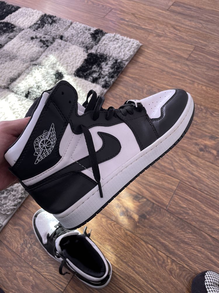 Спортни обувки Jordan 1