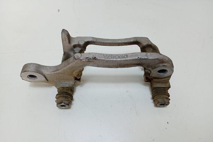 Suport  etrier dreapta 09067A Nissan Qashqai a 2-a generatie J11