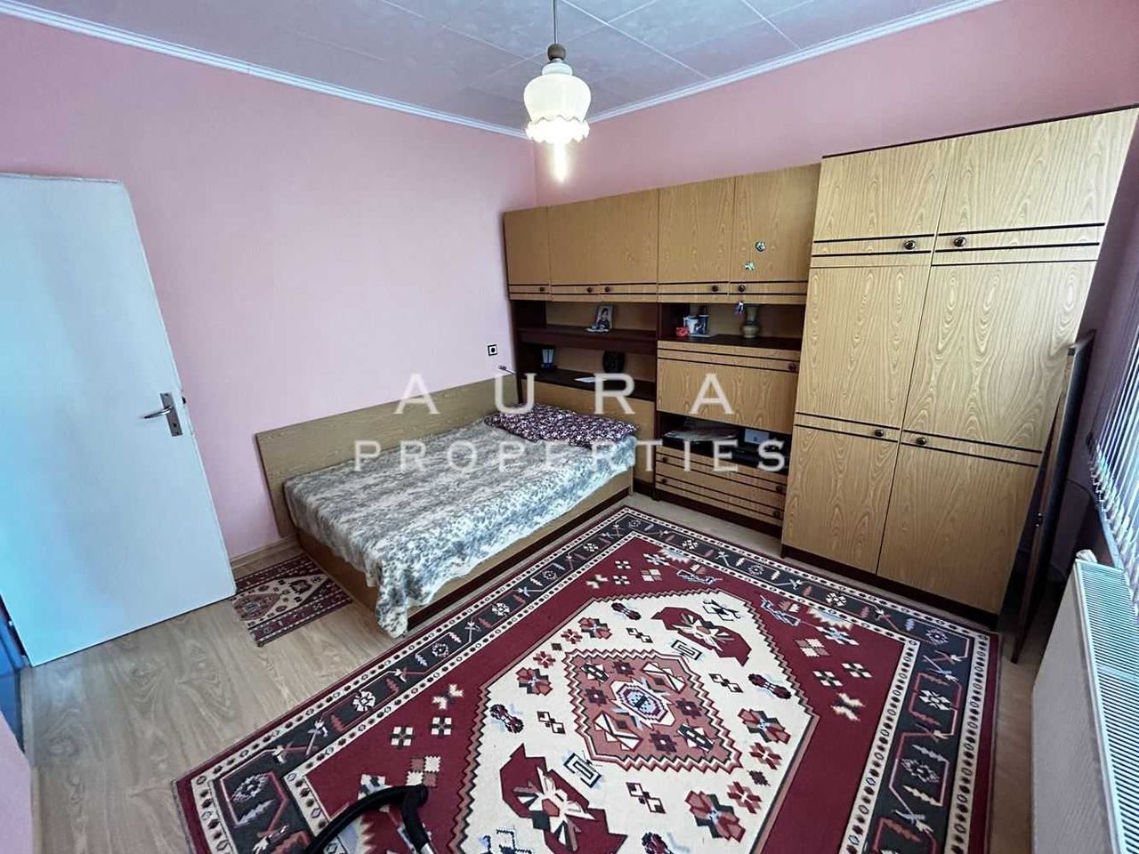 Продава се Двустаен апартамент в Разград, Орел - 62 кв.м за 987 €/кв.м - Снимка #4