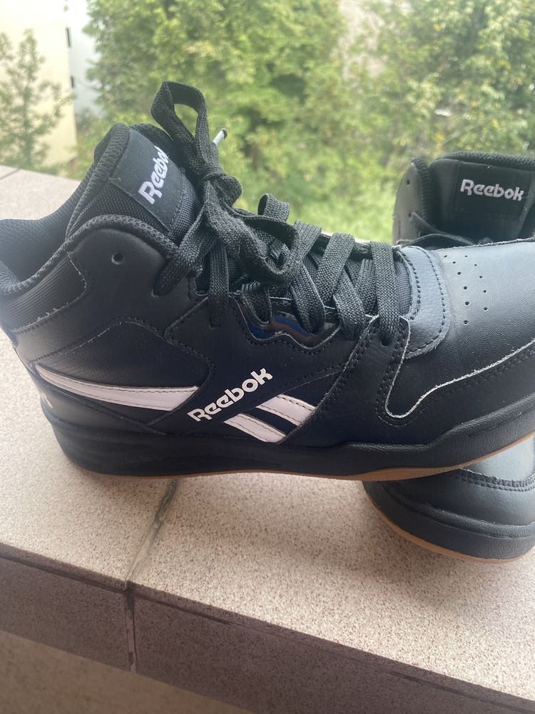 Маратонки REEBOK