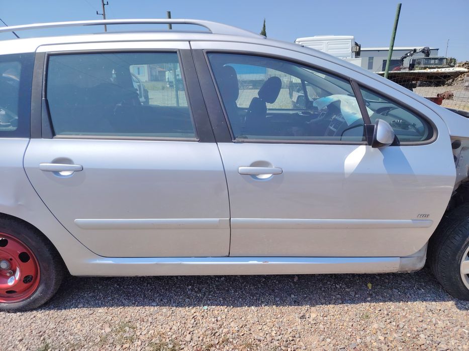 Врата Врати да Пежо 307 комби / Peugeot 307 SW