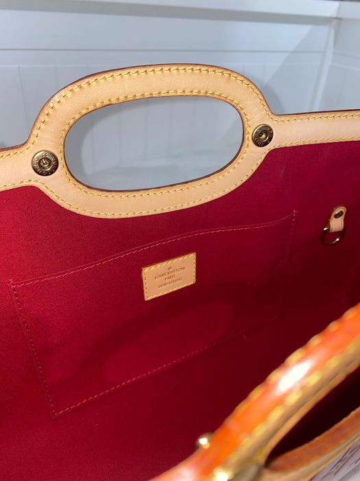 Geanta - Louis Vuitton - rosie din piele