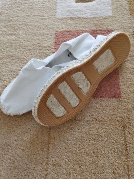 Noi! Espadrile albe, textil