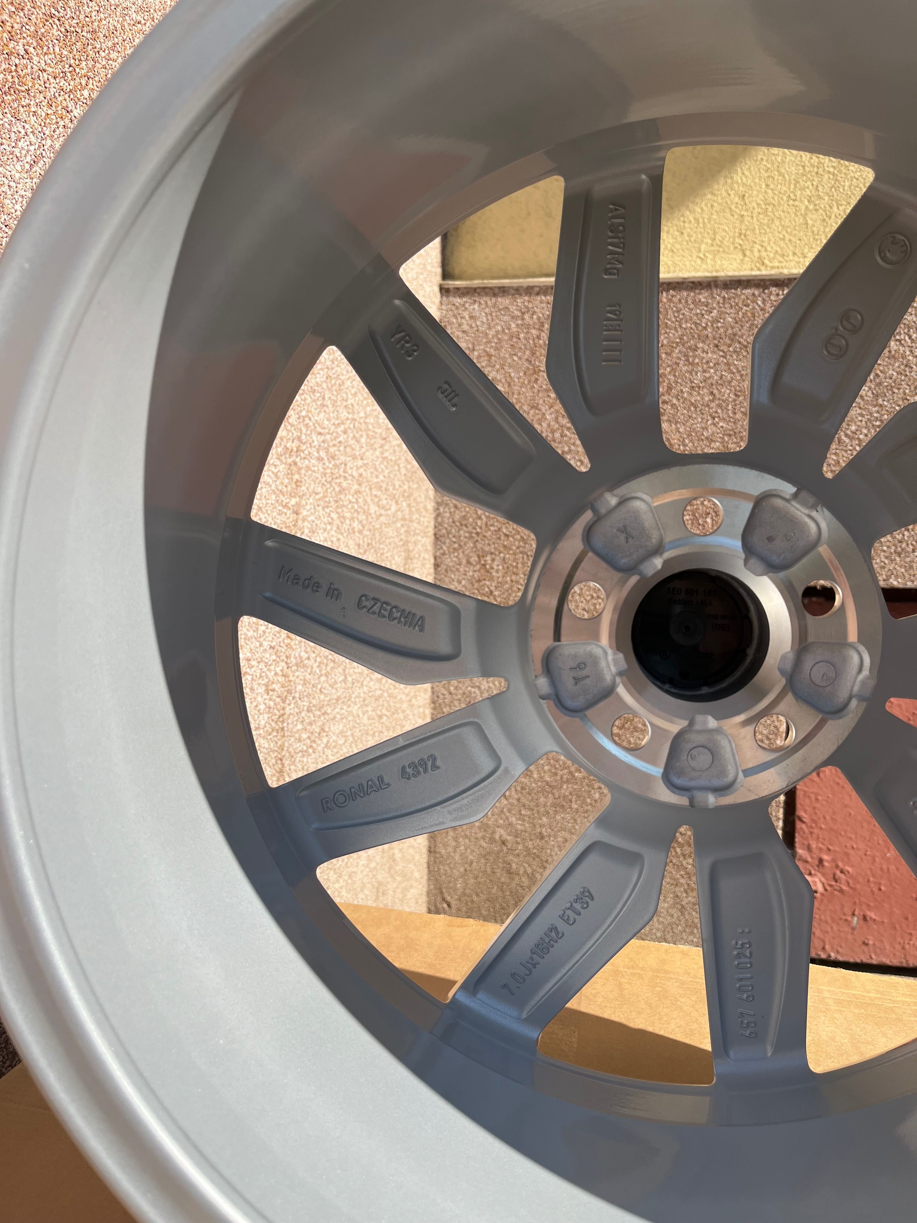 Чисто нови оригинални джанти 18" Blade за Skoda