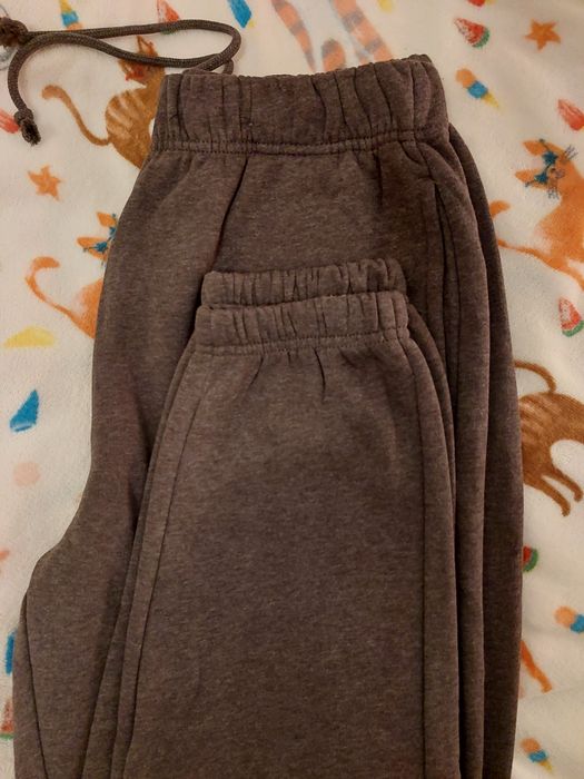 Pantaloni de trening Sinsay