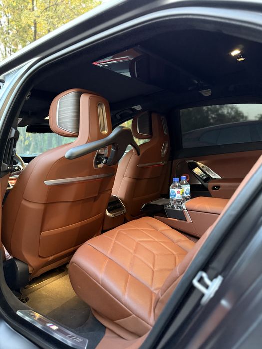 BMW i7 xDrive60L 2024 USA