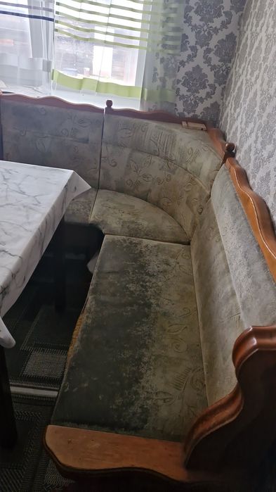 Отдам даром диван кухонный