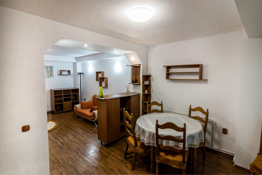 PROPRIETAR- Inchiriez casa parter +etaj 125 mp in Cristian