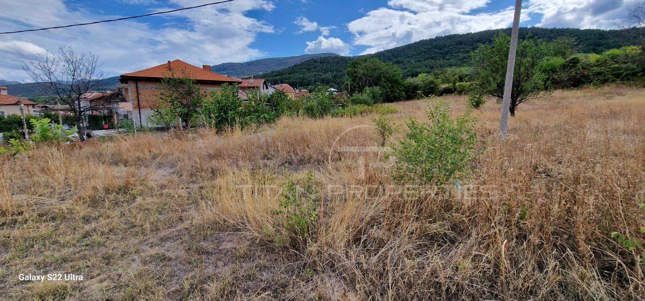 Продава се Парцел в Асеновград - 3377 кв.м за 60 €/кв.м - Снимка #1