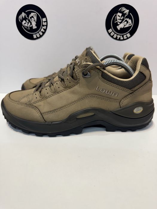 Туристически обувки LOWA .Номер 40