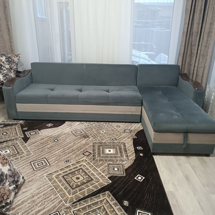 Продам диван угловой в отличном состоянии