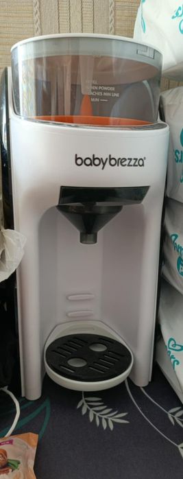 Baby brezza  машина за мляко