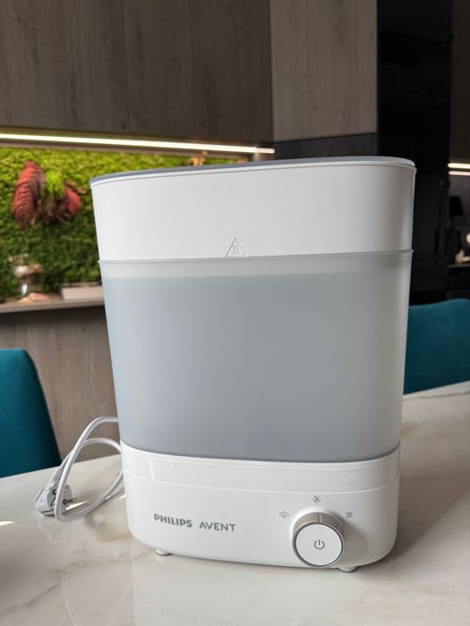 Електрически стерилизатор Philips Avent- Premium, с функция изсушаване