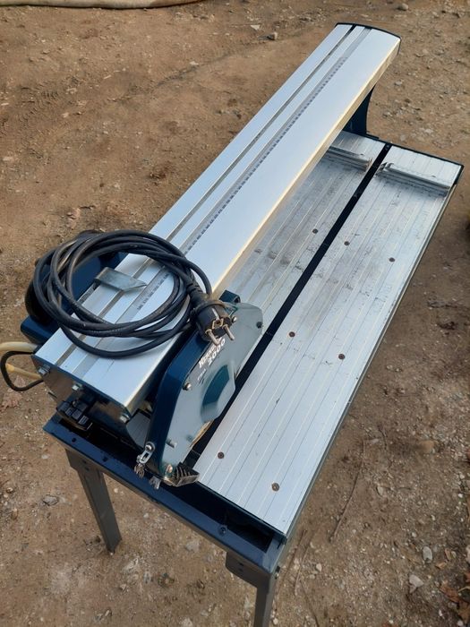 Masina de taiat gresie/faianta etc cu apa