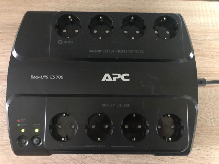 Sursa APC Back-UPS ES 700 cu 8 Prize Schuko si Baterie Noua