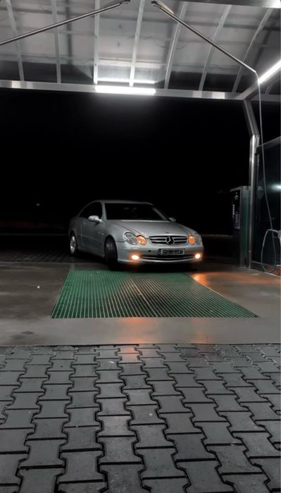 Vând sau schimb mercedes clk270 w209