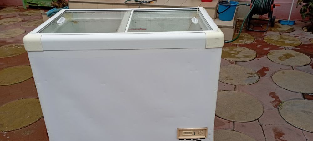 Vând Lada frigorifica