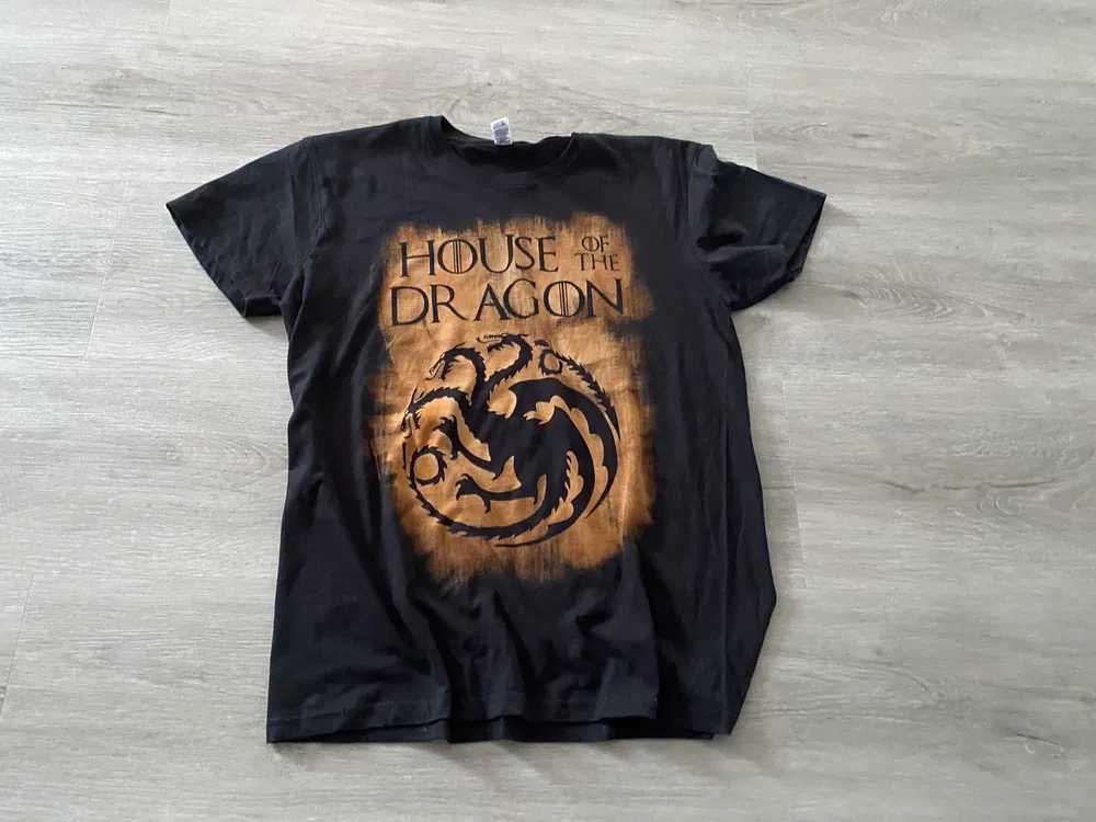 Tricou unicat House of the Dragon realizat manual
80 lei