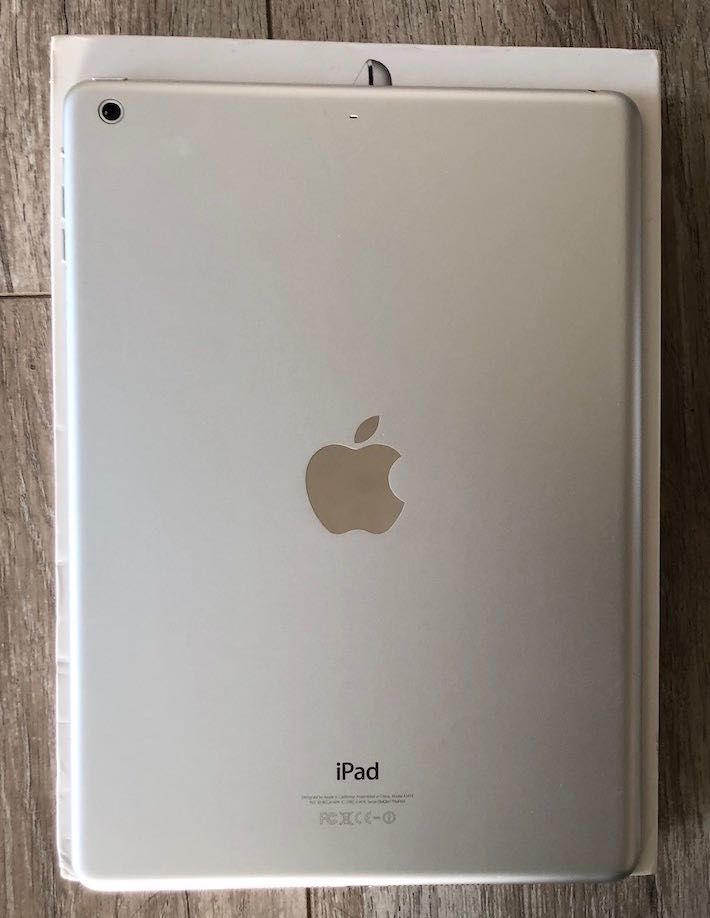 Таблет Apple iPad Air Wi-Fi 16GB