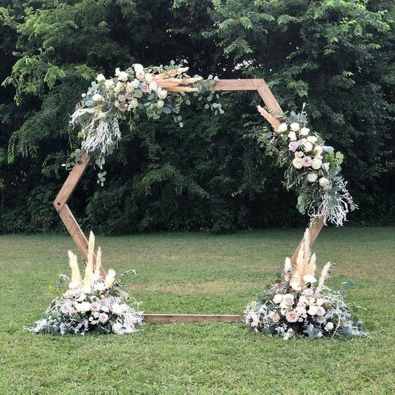 Свадебная арка (фотозона)