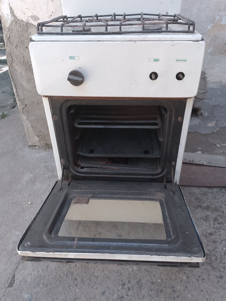 Продам газ плиту
