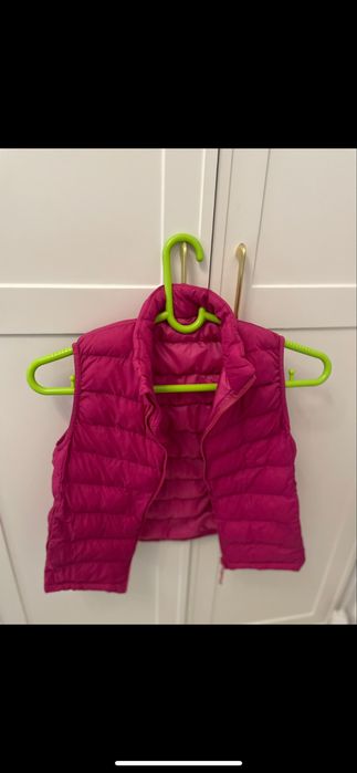 Безрукавка для девочки от Uniqlo