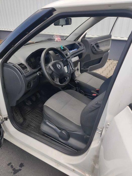 Vand Skoda Fabia 2013, 1.2, benzina, 207000 km 3600 euro