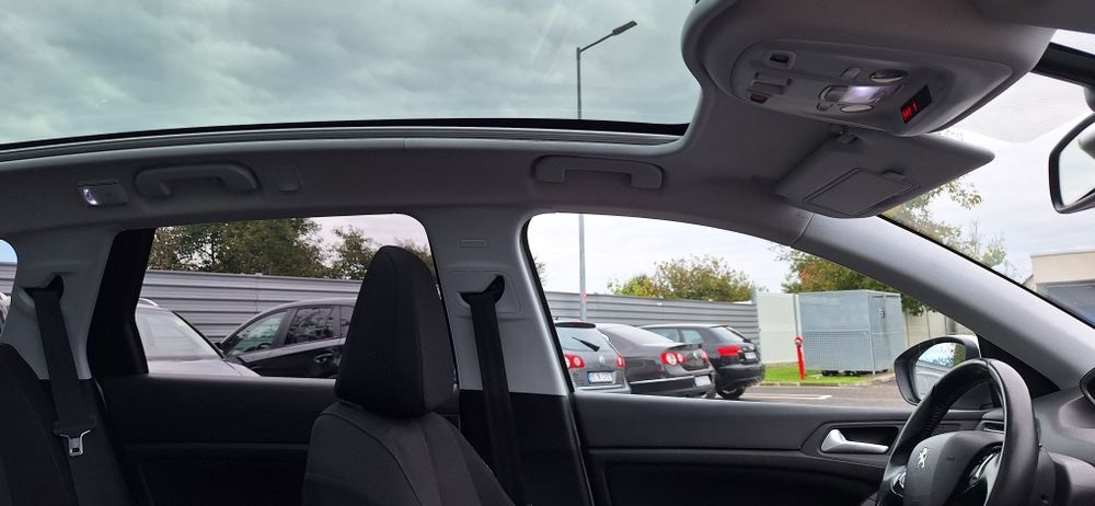 Peugeot 308,1.6 D,120 CP,Euro 6,Panoramic, Distribuție schimbata. 2015