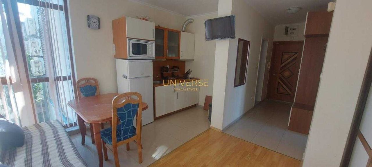 Продава се Тристаен апартамент в к.к. Слънчев бряг - 67 кв.м за 1120 €/кв.м - Снимка #2