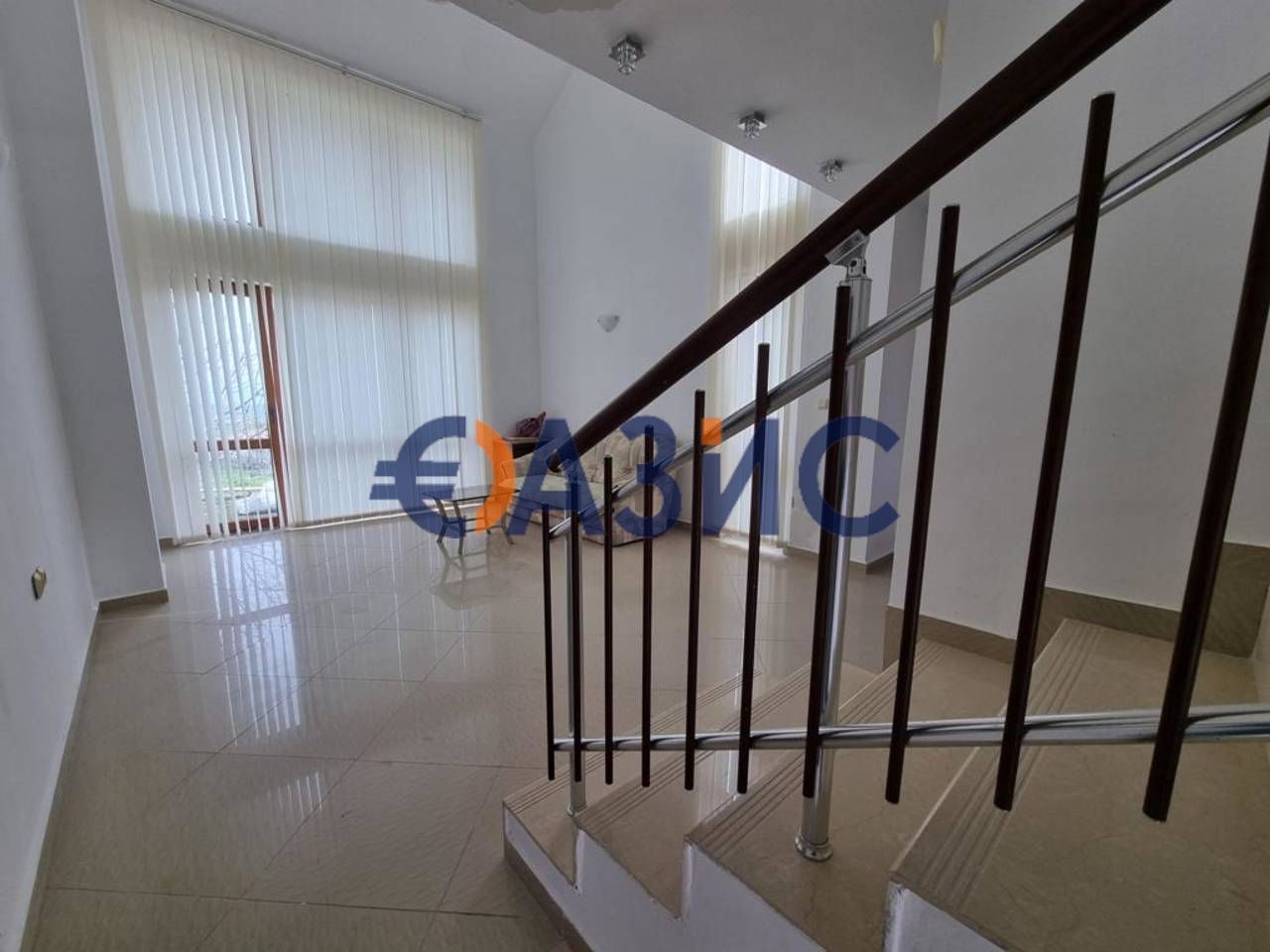 Къща с 3 спални и гараж, 130 кв.м. + 500 кв.м. двор, с Александрово,