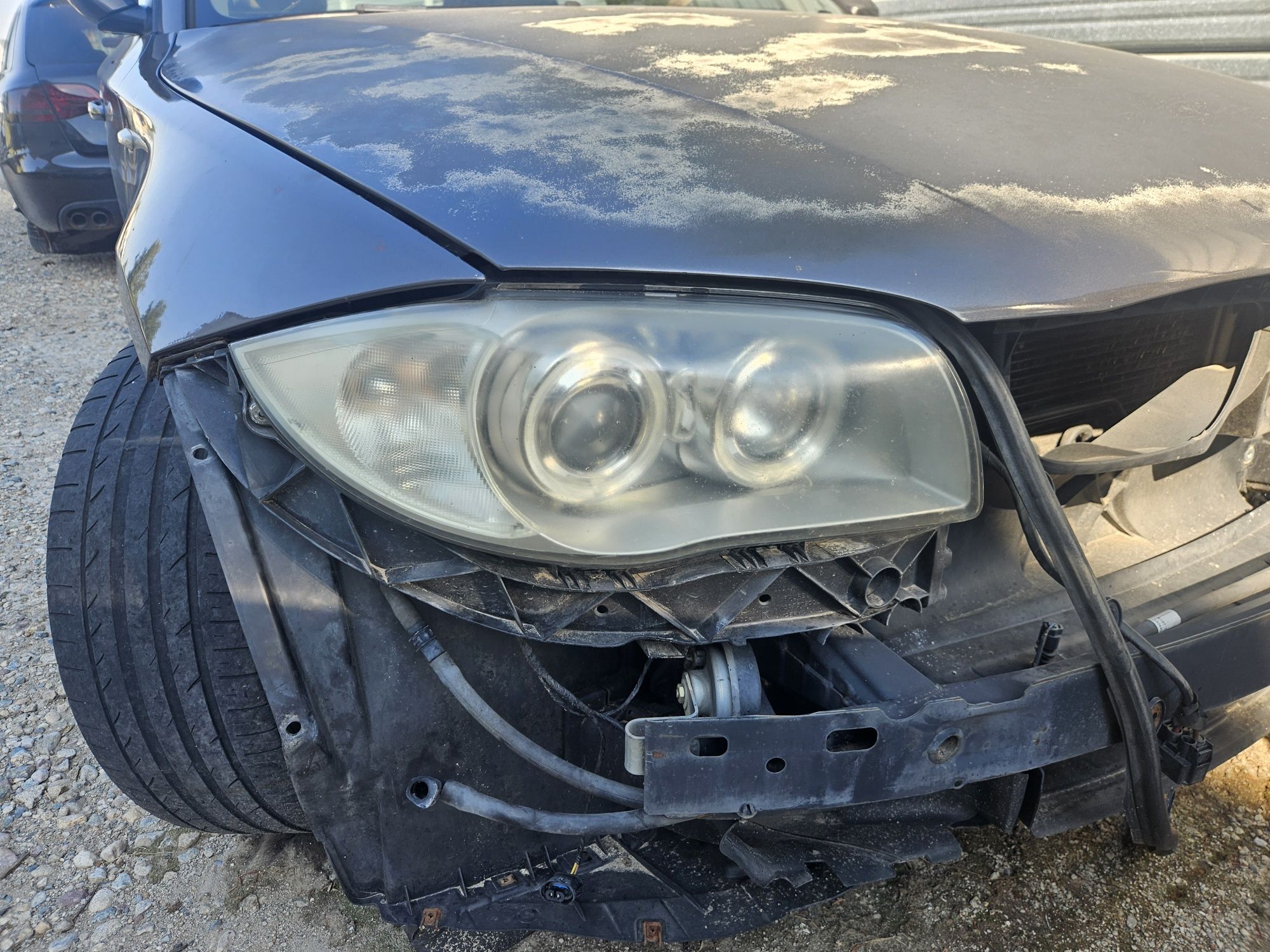 Десен фар за bmw 1