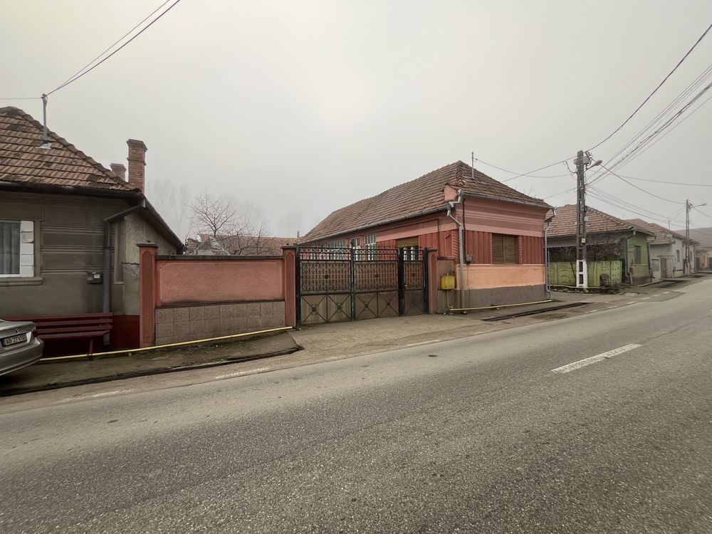 Vand casa in localitatea Ighiu 100mp