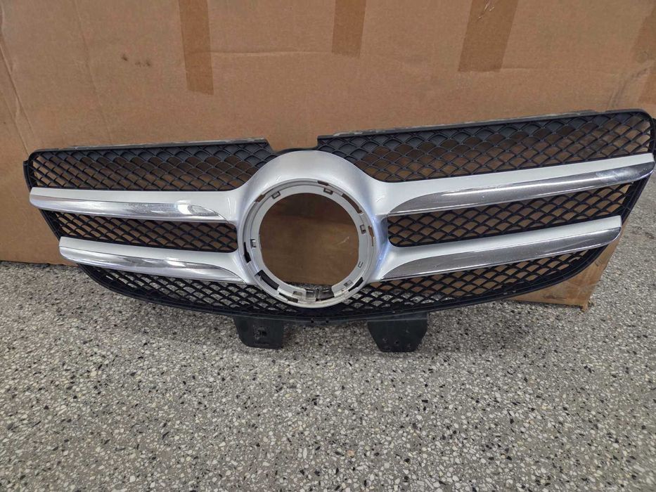 Предна решетка за Mercedes V-Class 2020 facelift