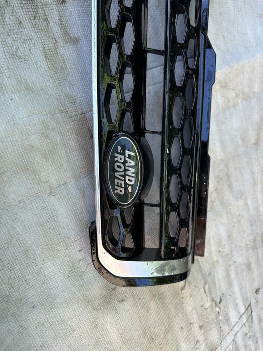 Grilă radiator range rover evogue.cod:gj32-8l001-a.