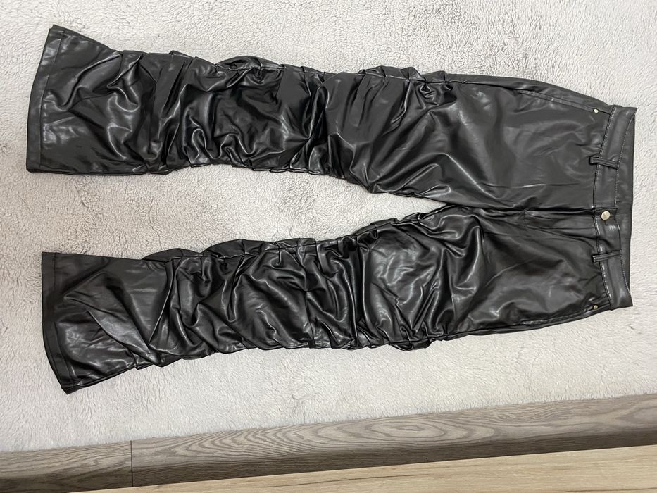 Pantaloni imitatie piele