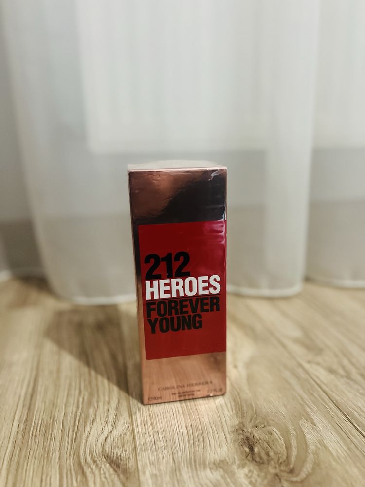 Carolina Herrera 212  heroes, 80 ml