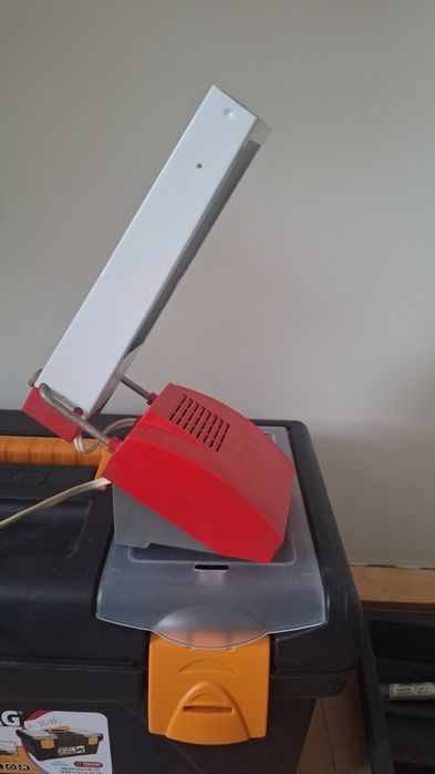 Veioza cu bec economic