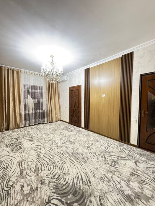 Срочно. Чилонзор-18. 2-комнатная. Балкон-1,5×3кв.метр. Всё раздельный.