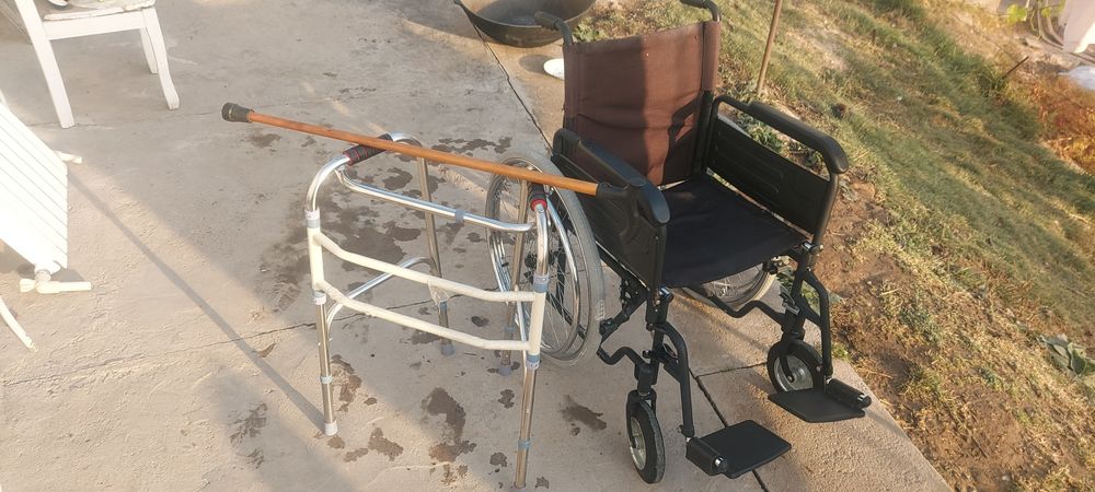 Инвалидная коляска