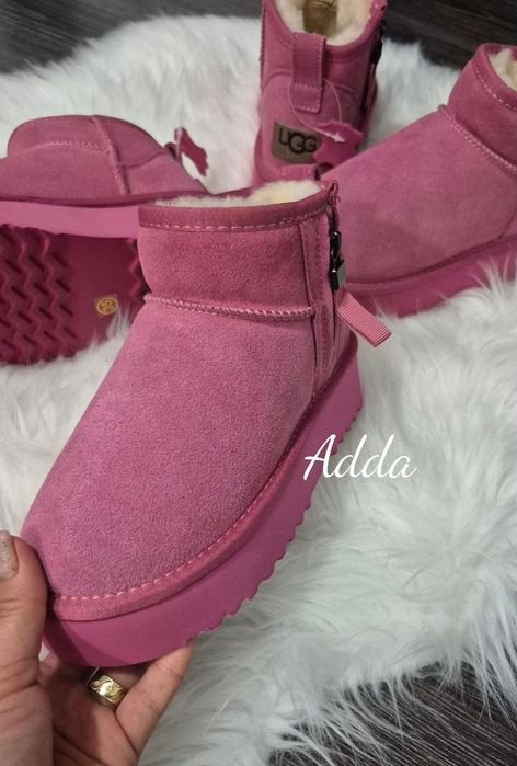 UGG Mai multe detalii în descriere