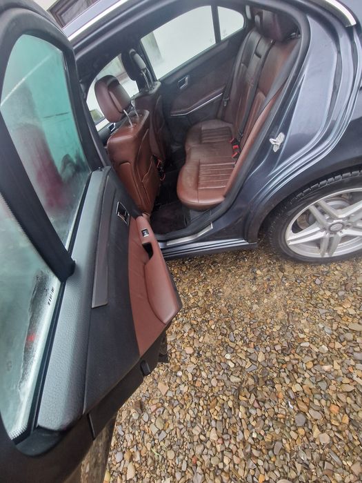 Vand sau schimb cu suv 4*4