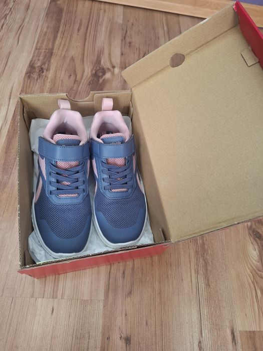 Маратонки за момиче