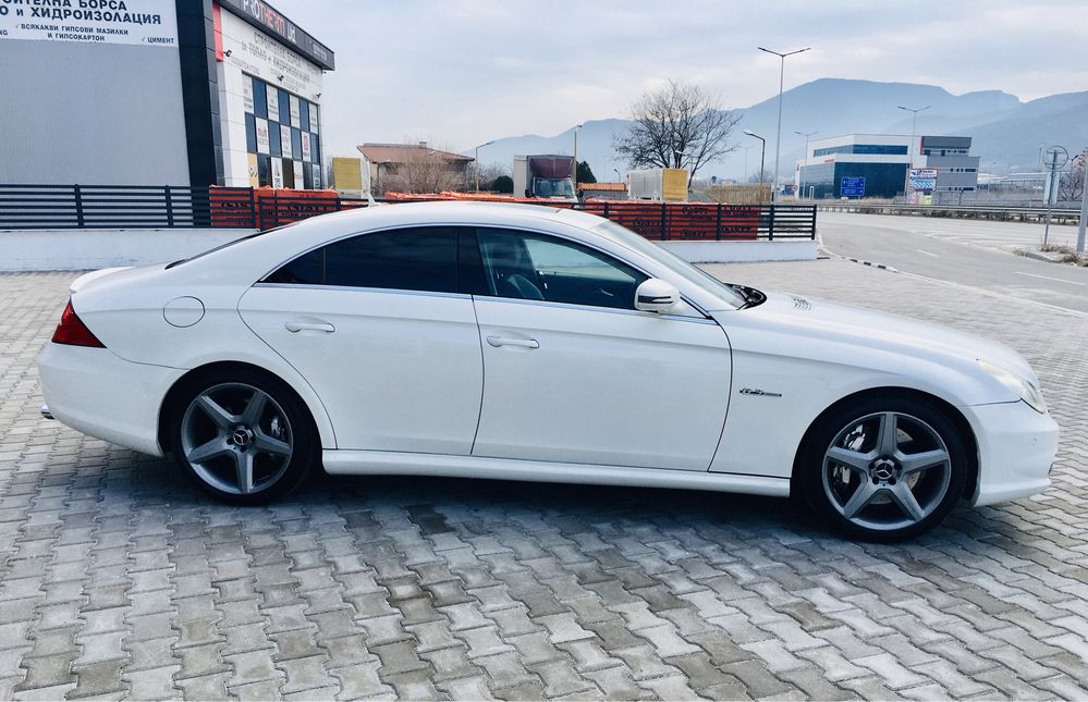 Mercedes CLS 63 AMG White Pearl