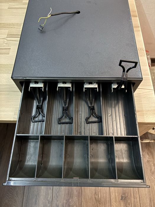 Сейф каса за пари