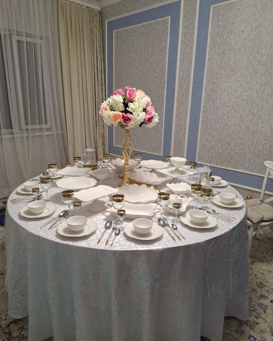 Аренда столы прямые, круглыйе, стулья, посуда