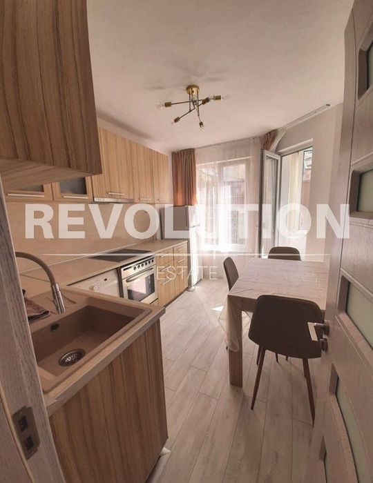 Дава се под наем Тристаен апартамент в Варна, Колхозен пазар - 65 кв.м за 800 € - Снимка #2